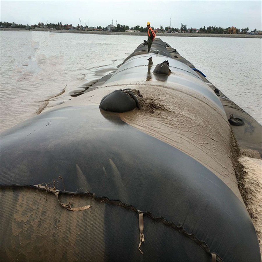 Anti-wave tube bag for beach