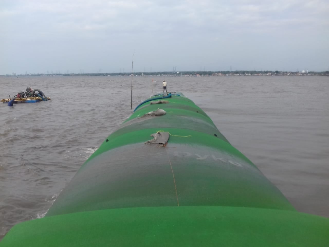 Filling pipe bag for river dredging